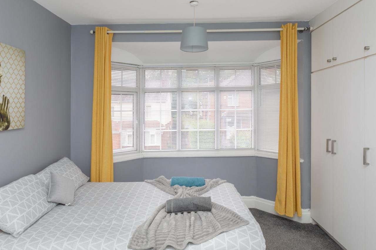 Leeds City Centre Spacious House Free Parking And Wi-Fi Eksteriør billede
